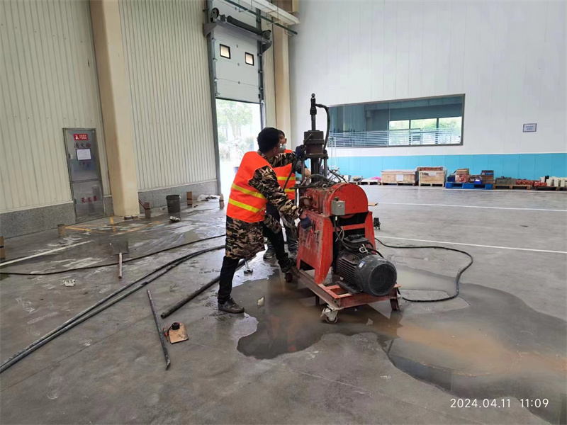 金湖厂房地面下沉塌陷注浆加固施工